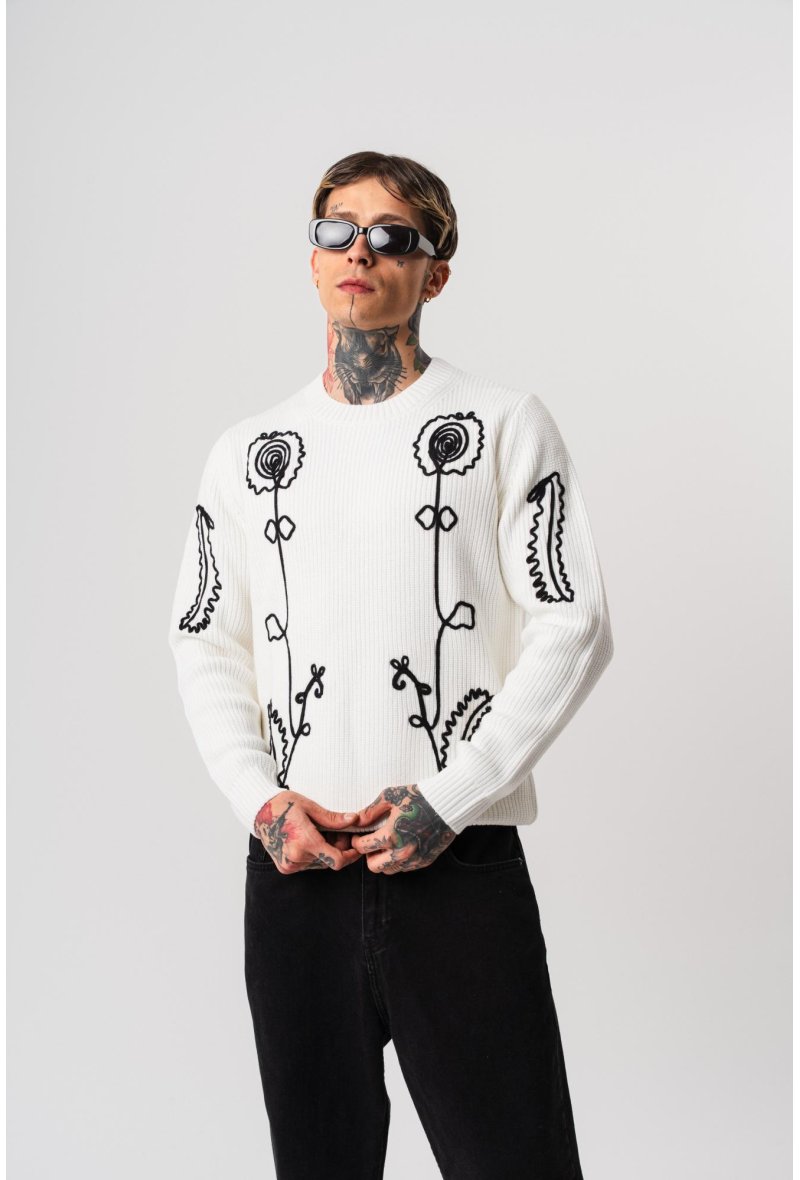 Pull brodé florale